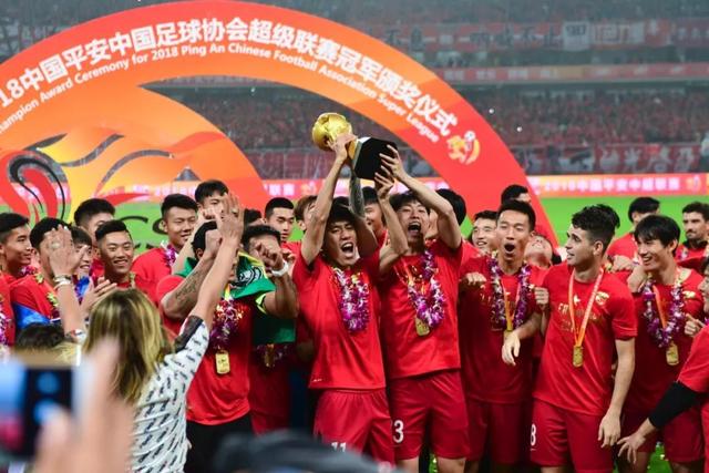 C罗再创佳绩，利雅得胜利豪取三连胜4-0击败对手